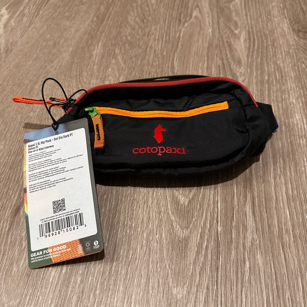 Cotopaxi Del Dia Dark 1.5L Kapai Hip-Pack/Crossbody